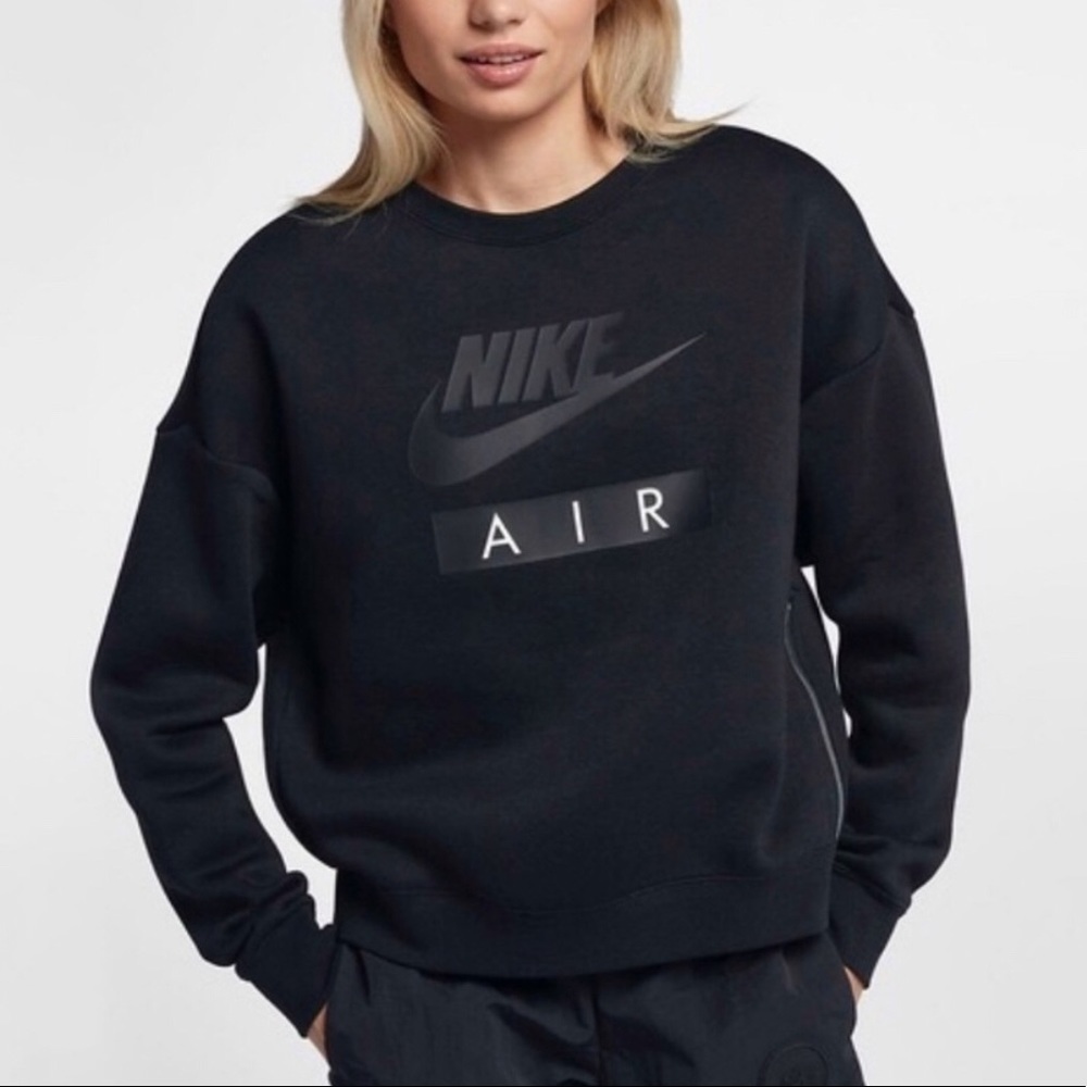New Black Nike sweatshirt